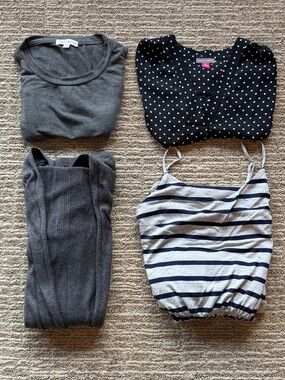 BUNDLE (4) XS Women’s Tops & Dress